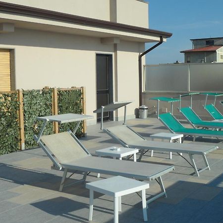 Hotel Eden Viareggio Esterno foto