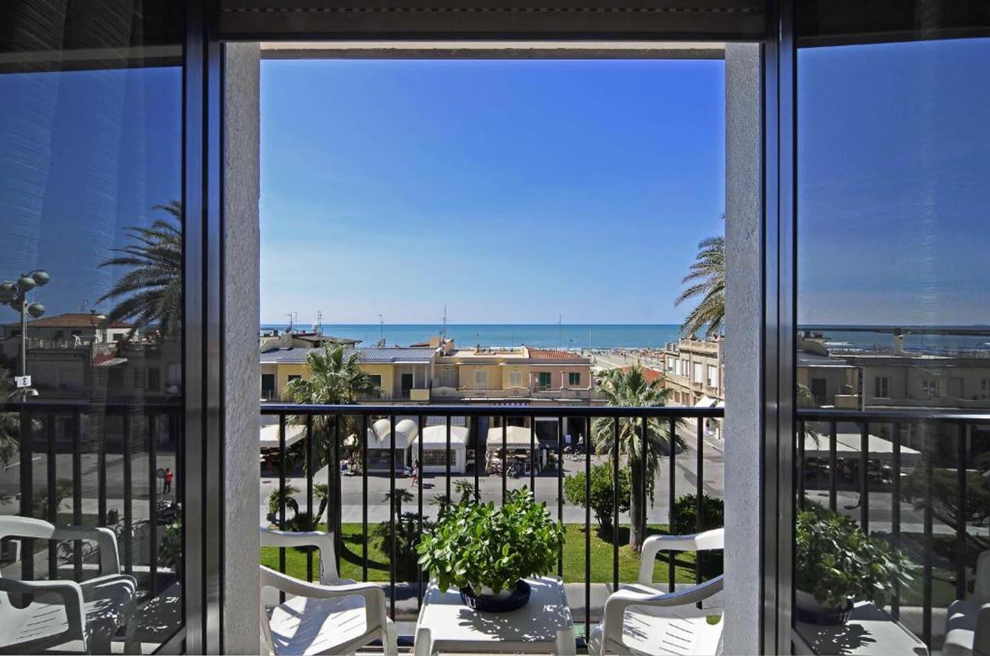Hotel Eden Viareggio Esterno foto