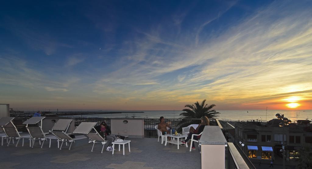 Hotel Eden Viareggio Esterno foto
