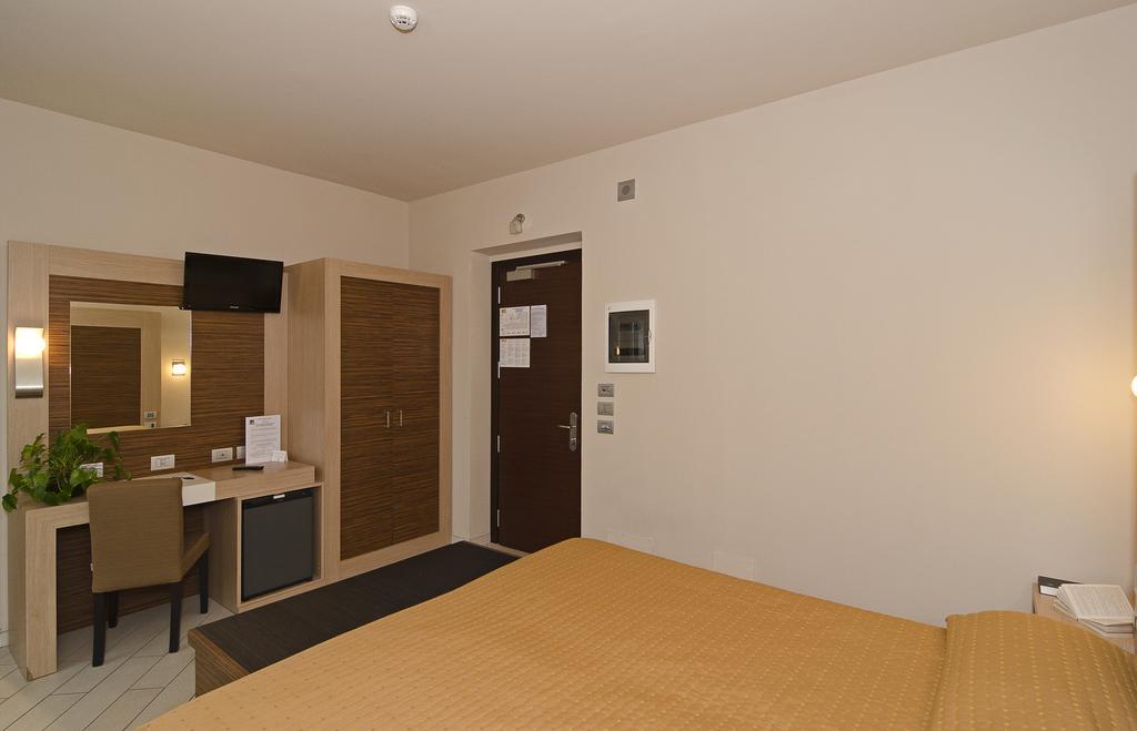 Hotel Eden Viareggio Esterno foto