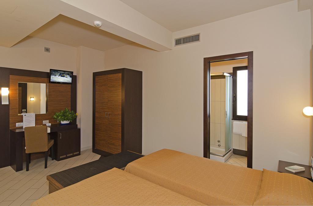 Hotel Eden Viareggio Esterno foto