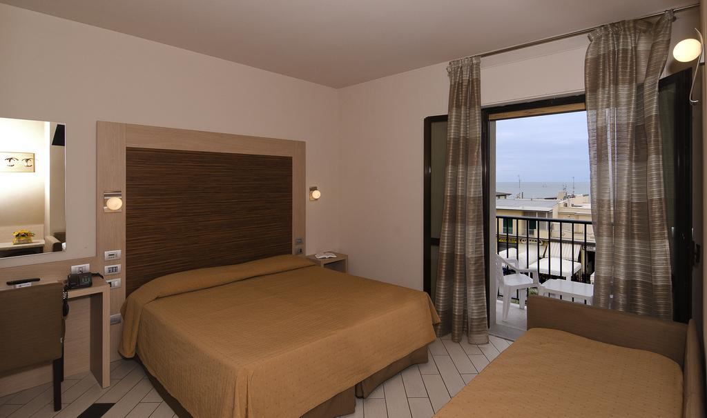 Hotel Eden Viareggio Esterno foto