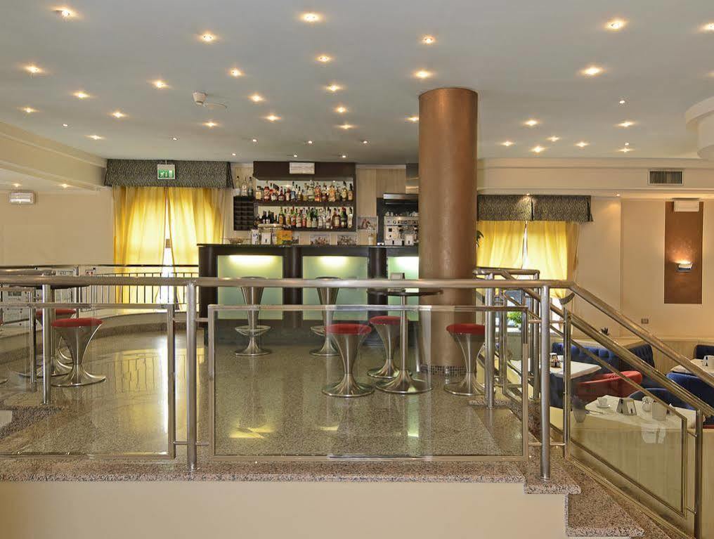 Hotel Eden Viareggio Esterno foto