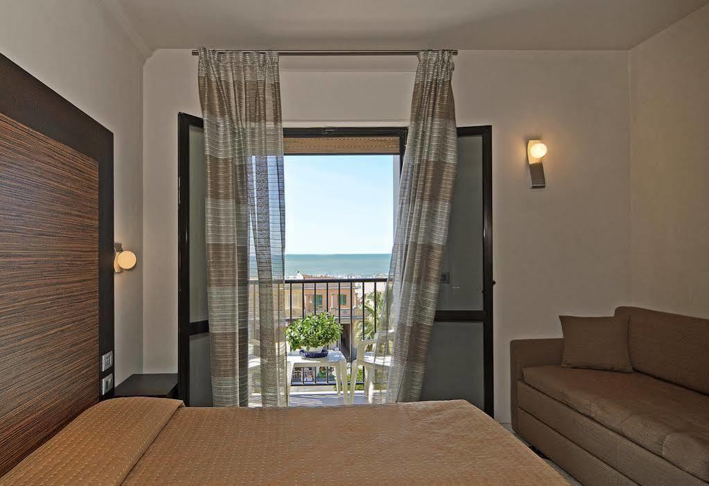 Hotel Eden Viareggio Esterno foto